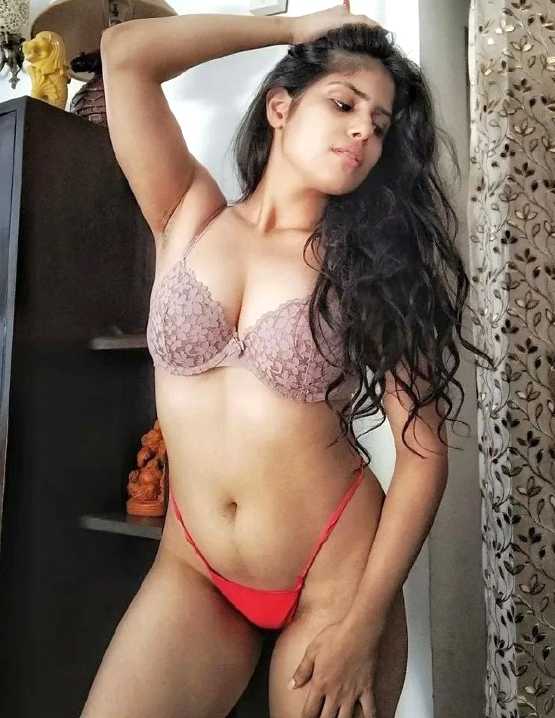 টাইট পাছা চোদা - পারিবারিক কাম - গ্রুপ সেক্স চটি